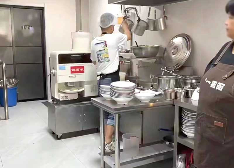 全自动鲜面条机：厨房里的现制面食艺术馆