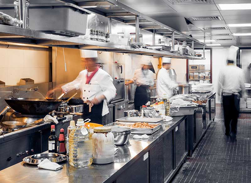 酒店厨房设备：从基础配置到智能化升级